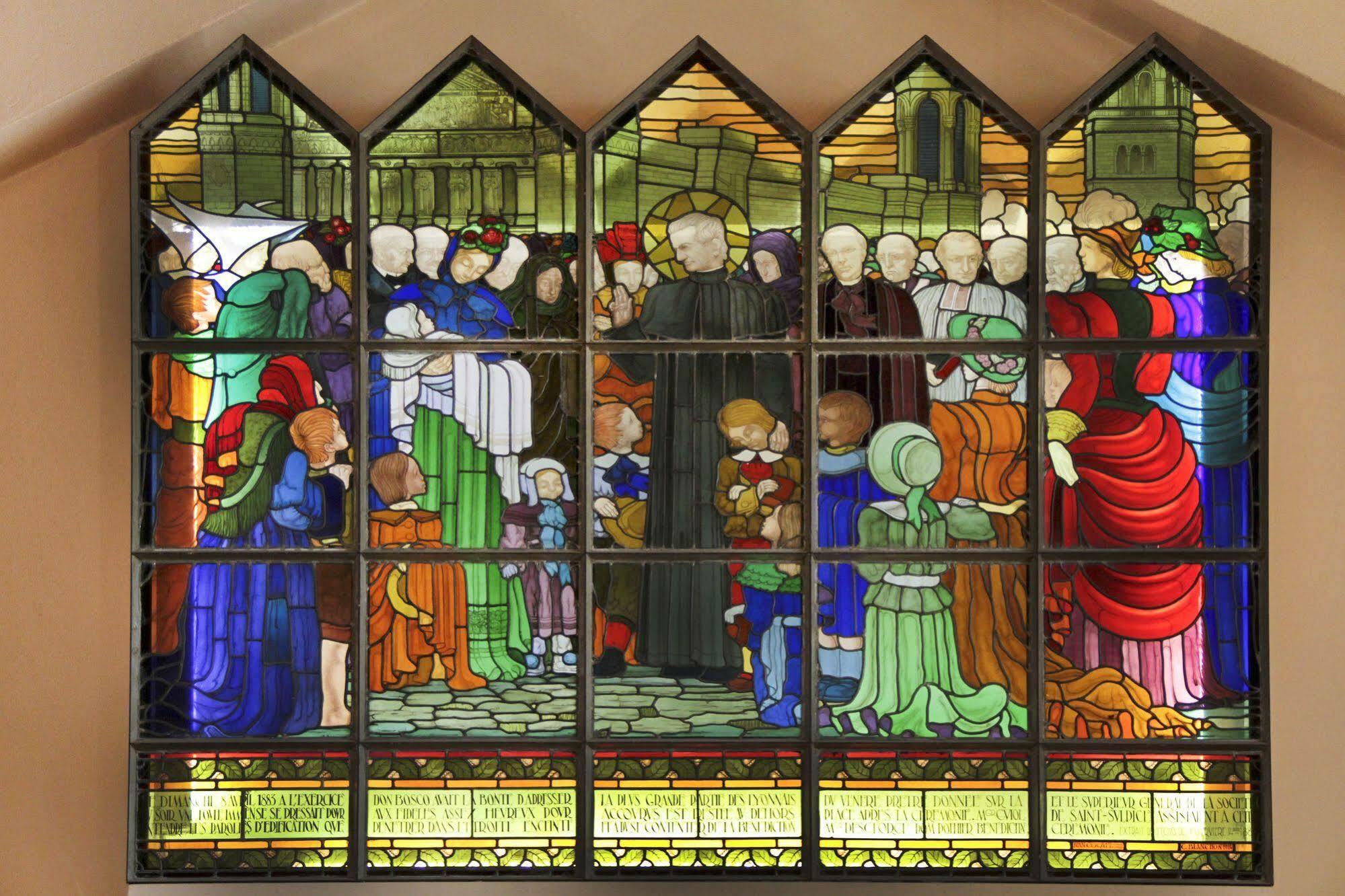 让博斯科中心酒店 里昂 外观 照片 The 1905 window by Charles E. Fairweather