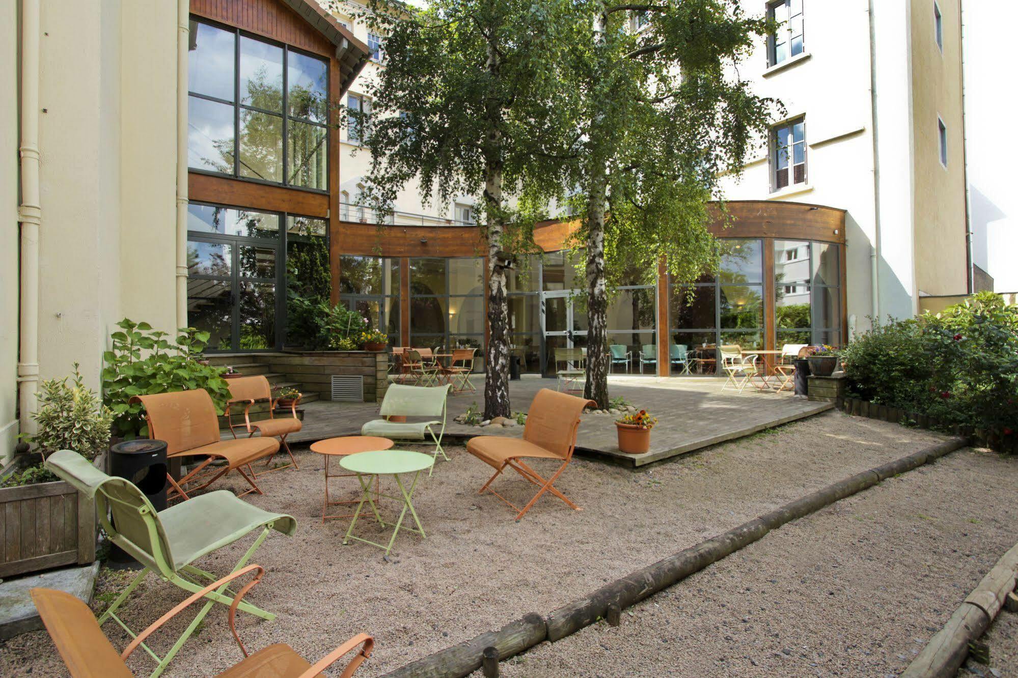 让博斯科中心酒店 里昂 外观 照片 The courtyard of the museum